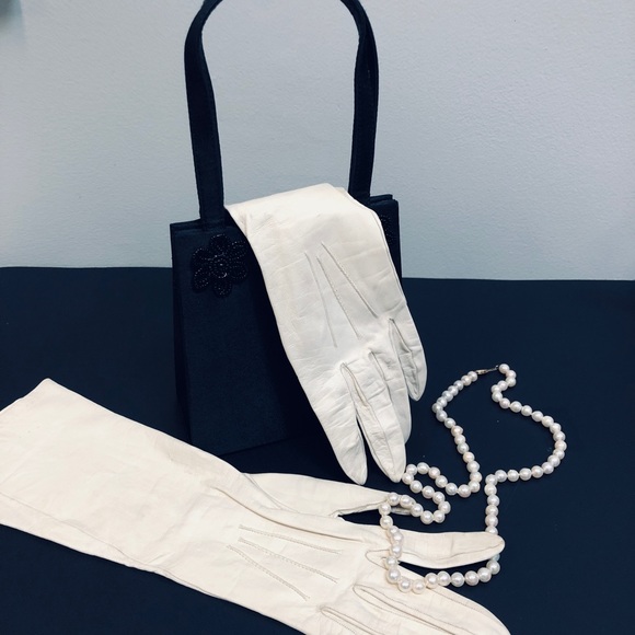 Vintage 50s Milore Kid Leather Gloves, Retro Cream Gloves, Sz  6 1/2 - Picture 1 of 10